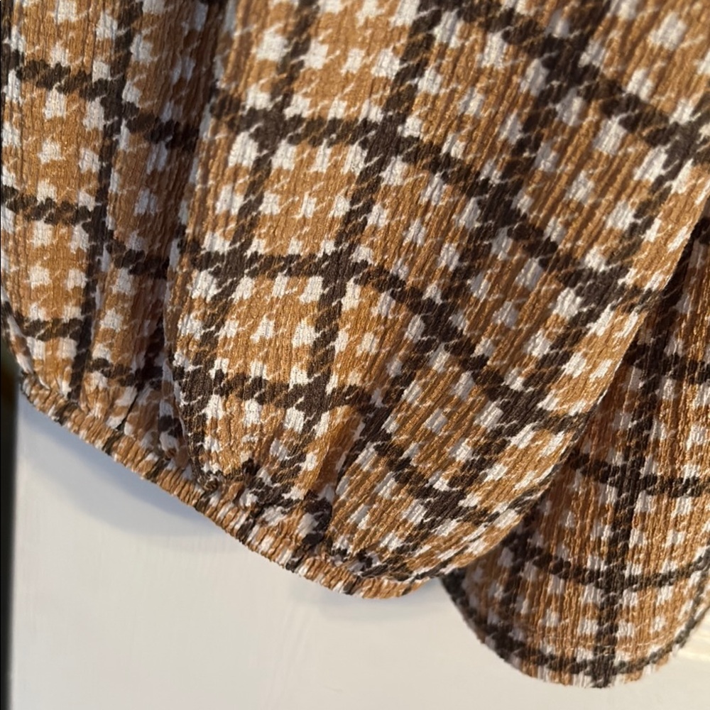 Plaid V-Neck Ruffle Blouse - Picture 3 of 4